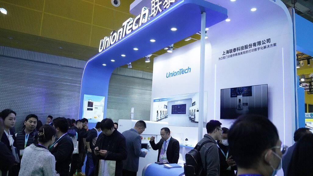 EvoDent D300: New fully automated dental 3D printer unveiled at Dental South China