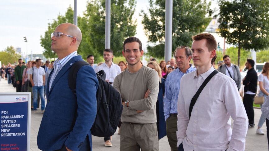 The congress has attracted more than 6,000 dental professionals from 122 countries and territories.