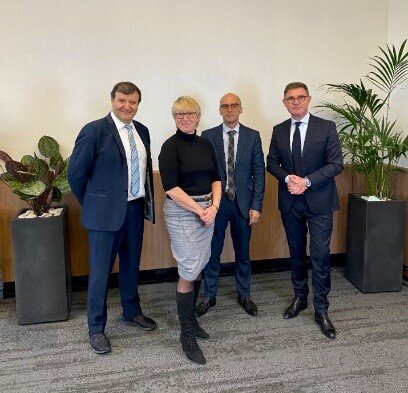 Dr Christophe Lequart : Porte-parole Grand Public, Membre élu de l’AG  - Dr Marion Dordain : Chargée de mission Formations Équipes Dentaires, Membre élue de l’AG - Dr Jean-Philippe Roset : Chargé de mission réseaux sociaux Grand Public, Membre élu de l’AG  - Dr Patrick Bonne : Expert stérilisation et réglementaire, Membre élu de l’AG 