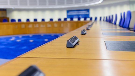 A Comissão Europeia aprova a aquisição pela DENTSPLY da Sirona