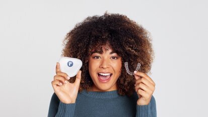 Presentan sistema de ortodoncia invisible