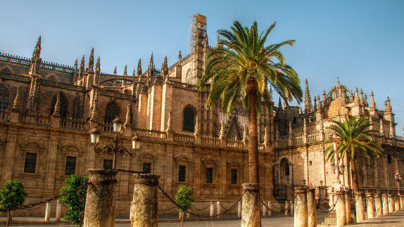 Primer diploma en Odontología Cosmética en la Universidad de Sevilla