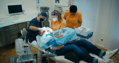 Pose d'un implant dentaire sous auto-hypnose