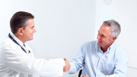 Ineficienta in sistemul medical din Romania: doar 18 din 67 de spitalele inchise in 2011 au devenit camine pentru batrani