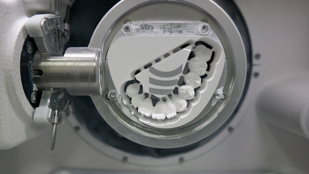 Elevate estetica e funzione con lo zirconio integrale altamente traslucente Ceramill Zolid