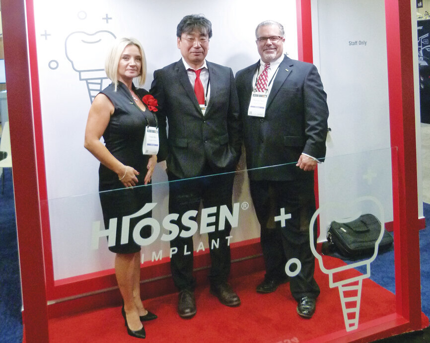 Stop and take a picture in the photo booth at the Hiossen booth, to mark your CDA trip. (Photo: Sierra Rendon, DTA)