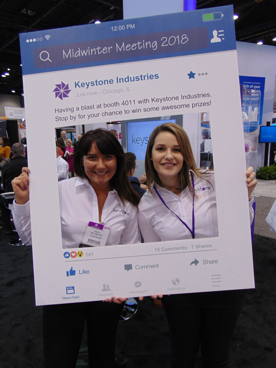 Emily Kemberling, left, and Tori Schober of Keystone Industries. (Photo: Fred Michmershuizen/Dental Tribune America)