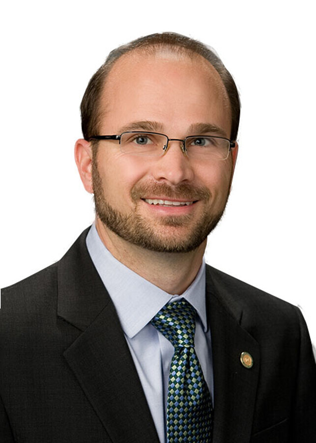 vVARDIS presents new professional anti-caries mouthrinse_Brian Novy