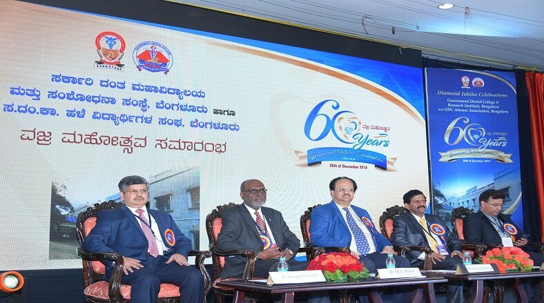 Dignitaries on the dais: L to R: Dr Manjunath P Puranik, Organising Secretary, Dr M A Shekar,Organising Chairman, Dean Cum Director GDCRI Bangalore, Dr S Sacchidanand, Hon’ble Vice Chancellor,RGUHS, Dr S S Hiremath, President, GDC Alumni Association and Dr Soorya Poduval, Hon. Secretary, GDC Alumni Association
