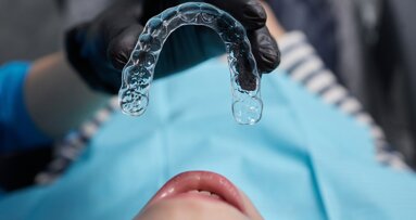 Interceptive aligner treatment in a growing Class&nbsp;II, Division&nbsp;1 patient
