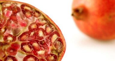 Owoce granatu spowalniają procesy starzenia się organizmu