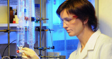 Υβριδικό σύνθετο για ενδοδοντία