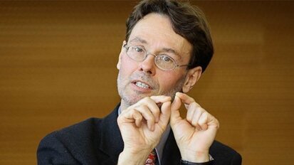 Prof. Dr. Splieth wird 2019 Präsident der Weltkariesorganisation ORCA Prof. Dr. Splieth wird 2019 Präsident der Weltkariesorganisation ORCA