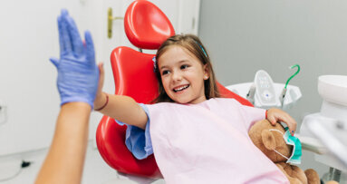 Mundhygiene bei Kindern bis Mitte 2021 weiter ohne e-card