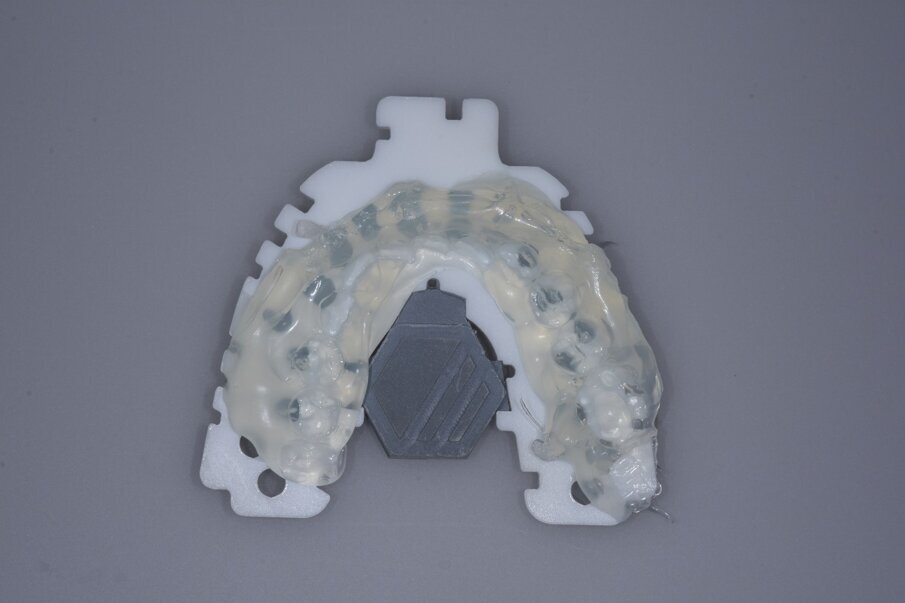 Fig. 1_Repere radiografico Navibite con silicone radiotrasparente.