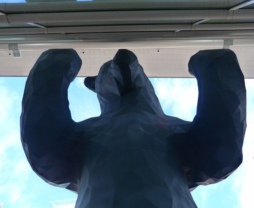 Showing the way to hands-on education, the public-art installment popularly known as the “Blue Bear” serves as the iconic landmark designating the entrance to the Colorado Convention Center.