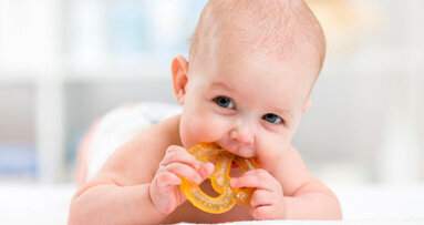 La febbre non sempre dev’essere associata all’eruzione dentale primaria