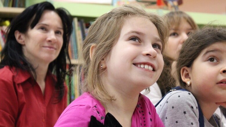 „Niesamowity świat higieny jamy ustnej” – kolejne 200 000 dzieci ze zdrowym uśmiechem!