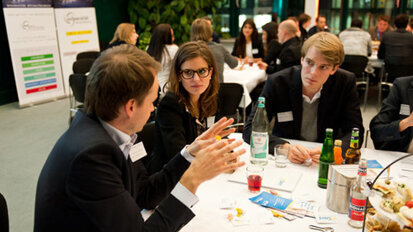 Kontaktbörse für Praxen und angehende Zahnmediziner Kontaktbörse für Praxen und angehende Zahnmediziner