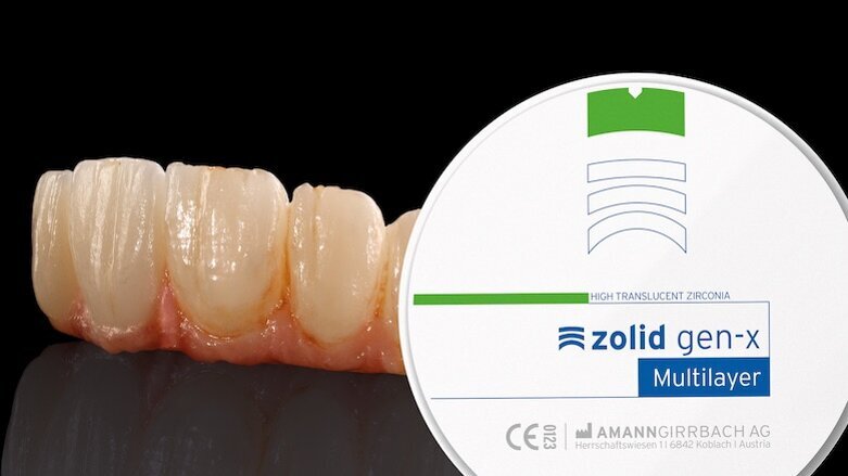 Circonio con transición cromática