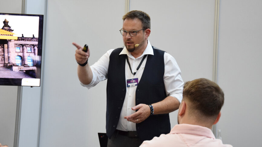 Ansger Volke, master dental technician and digital implant solutions specialist at BEGO. He introduced VarseoSmile Crown plus to the audience, a ceramic-filled hybrid material for 3D printing permanent restorations that holds advantages for both dental laboratories and practitioners. 