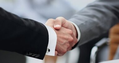 Straumann obtém interesse em controle da Medentika