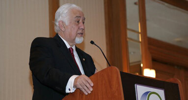 Premio en EE UU a la distinguida carrera del Dr. Carlos Salinas