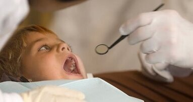 Wizyty adaptacyjne przygotowują dzieci do leczenia stomatologicznego