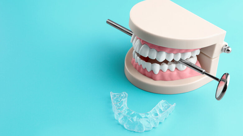 Studie deckt Zusammenhang zwischen Bruxismus und Parodontitis auf