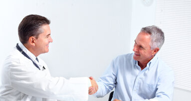 Ineficienta in sistemul medical din Romania: doar 18 din 67 de spitalele inchise in 2011 au devenit camine pentru batrani