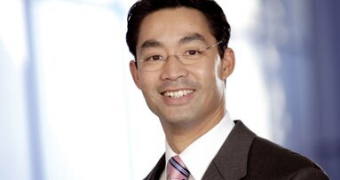 Rösler will Gesundheitsprämie schrittweise einführen