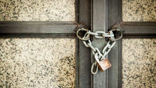 Inspectie sluit Instituut Mondzorg en tandtechnisch lab in Weert