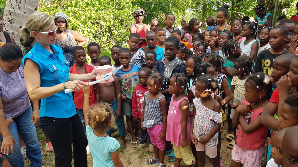 Bella Risa fördert Mundgesundheit in der Karibik