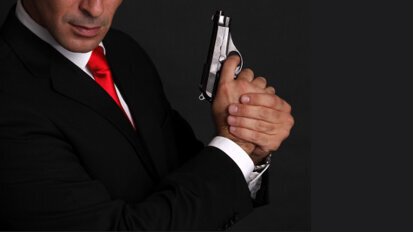 UK dental authorities prosecute creator of James Bond villain teeth