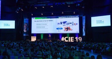 Симпозиума Competence in Esthetics, се проведе в Будапеща