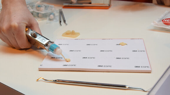 3M makes next generation of glass ionomer stronger