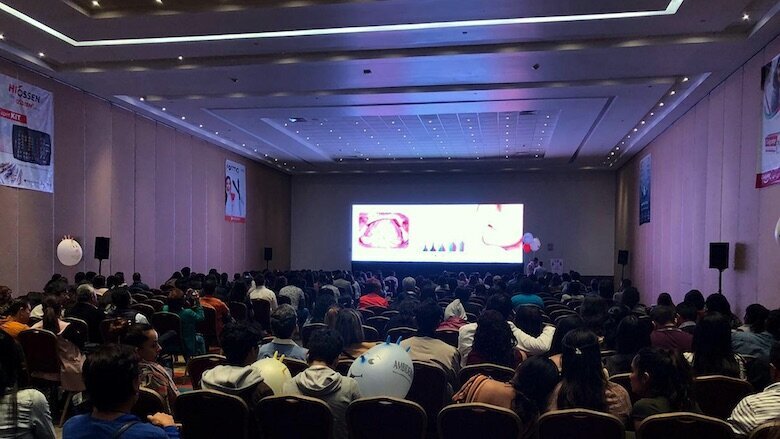 El Dr. Mario Rodríguez Tizcareño, Coordinador del Programa de Alta Especialización en Implantología Oral, Quirúrgica y Protésica en UNAM, impartió una charla sobre 