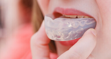 Researchers develop mouth guard for illuminating early signs of cavities
