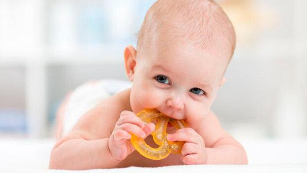 La febbre non sempre dev’essere associata all’eruzione dentale primaria