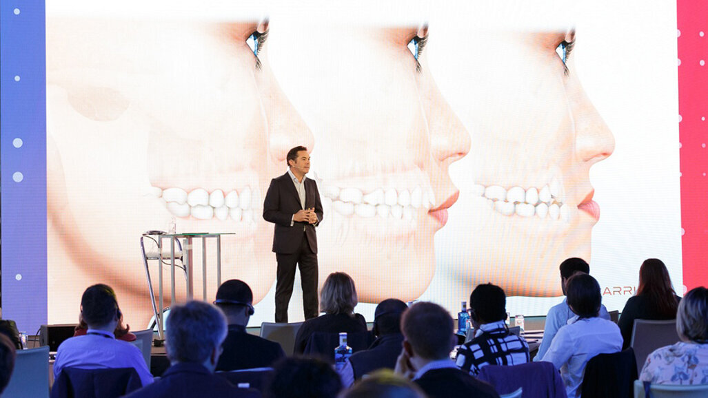 Henry Schein Orthodontics presenta el 4º Simposio Anual Europeo Carriere® en París