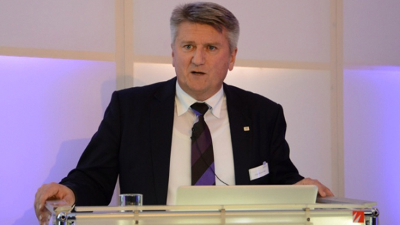 IDS 2015: Morita zeigt neuartigen Laser