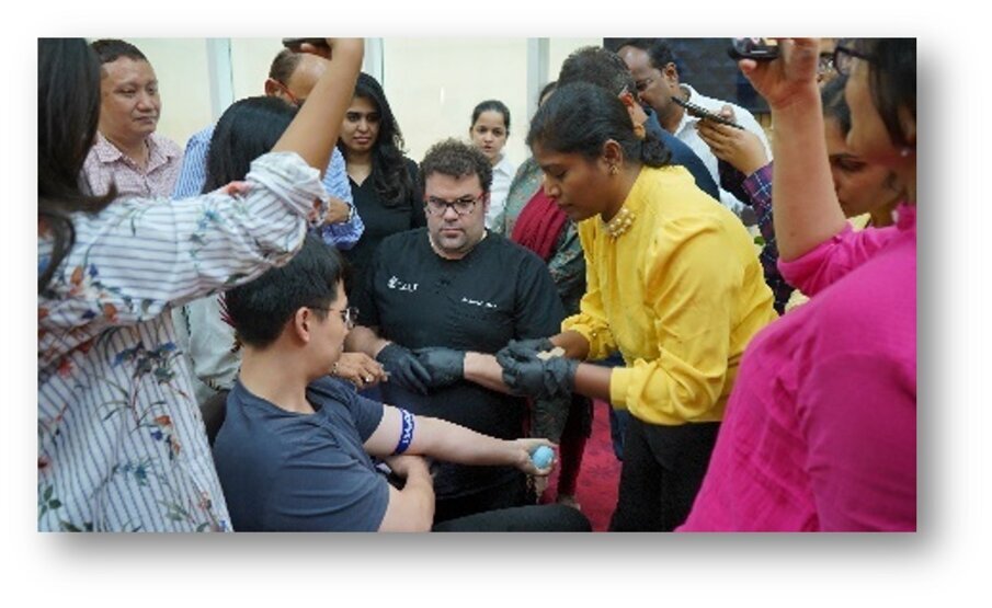Handson exercises during Dr. Richard Miron’s workshop