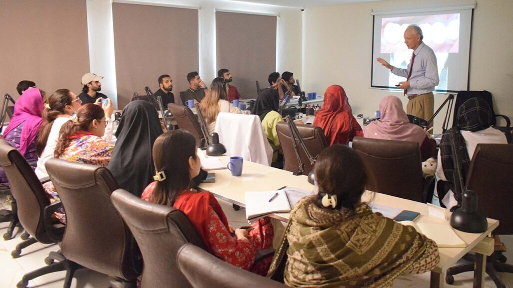 Hands-on workshop on dental implants held at IADSR