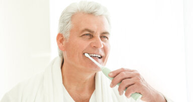 Smarte Zahnbürste erkennt Herzprobleme