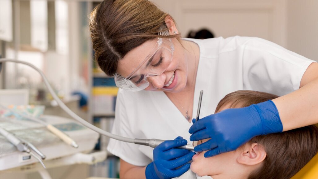 W Sejmie o wykonywaniu zawodu higienistki stomatologicznej