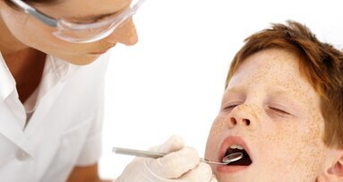 Οι Βρετανοί χάνουν τα δόντια τους