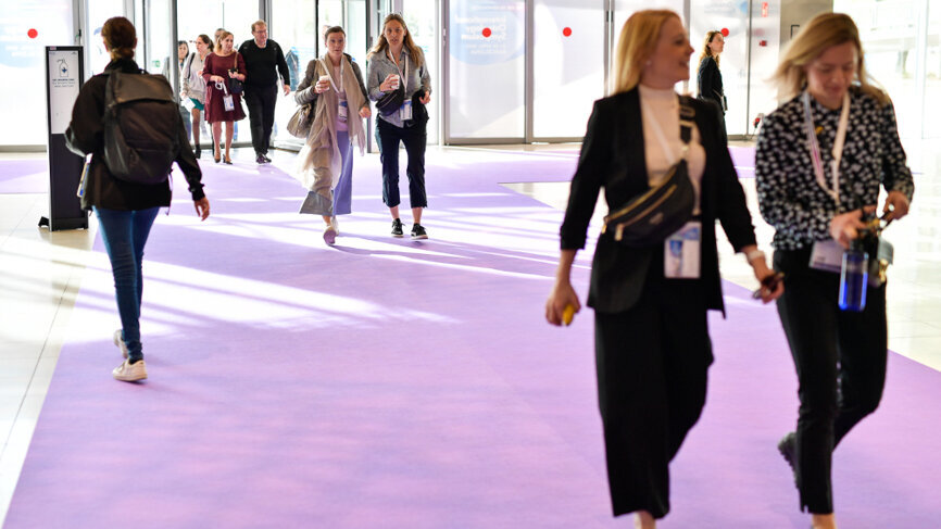 Delegates arriving at the event. (Image: Osteology Foundation) 