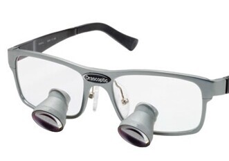 Lightweight, high-def 2.5x loupe