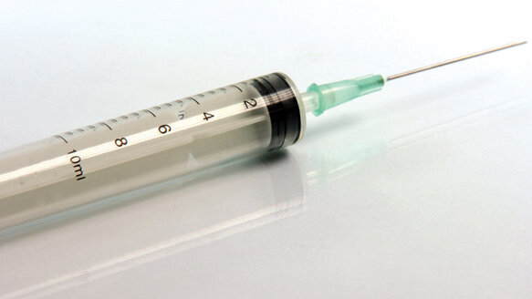 Prilocaine poses a greater risk of increased methemoglobin in children