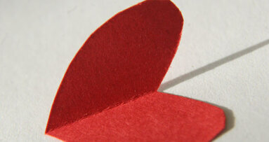 Sbiancarsi i denti è bello ma in due è meglio